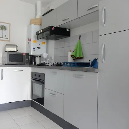 Апартаменты Moderne 2 Pieces Avec Balcon Et Wifi, Proche Centre Et Plages - Fr-1-639-48